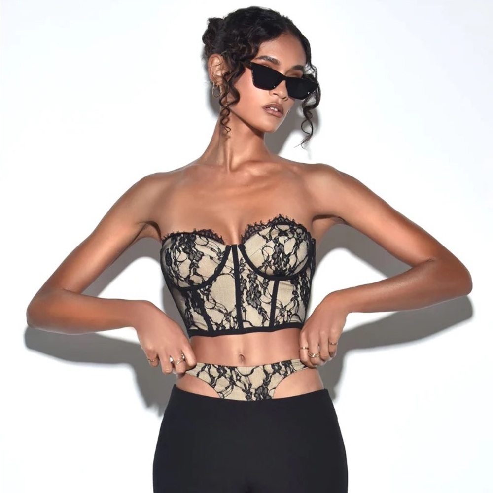 NWOT AMISS CIRCLE black lace bustier top size XXS